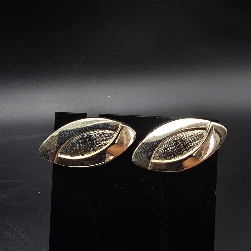 Gold Tone Oval Cufflinks Men's Accessory Vintage